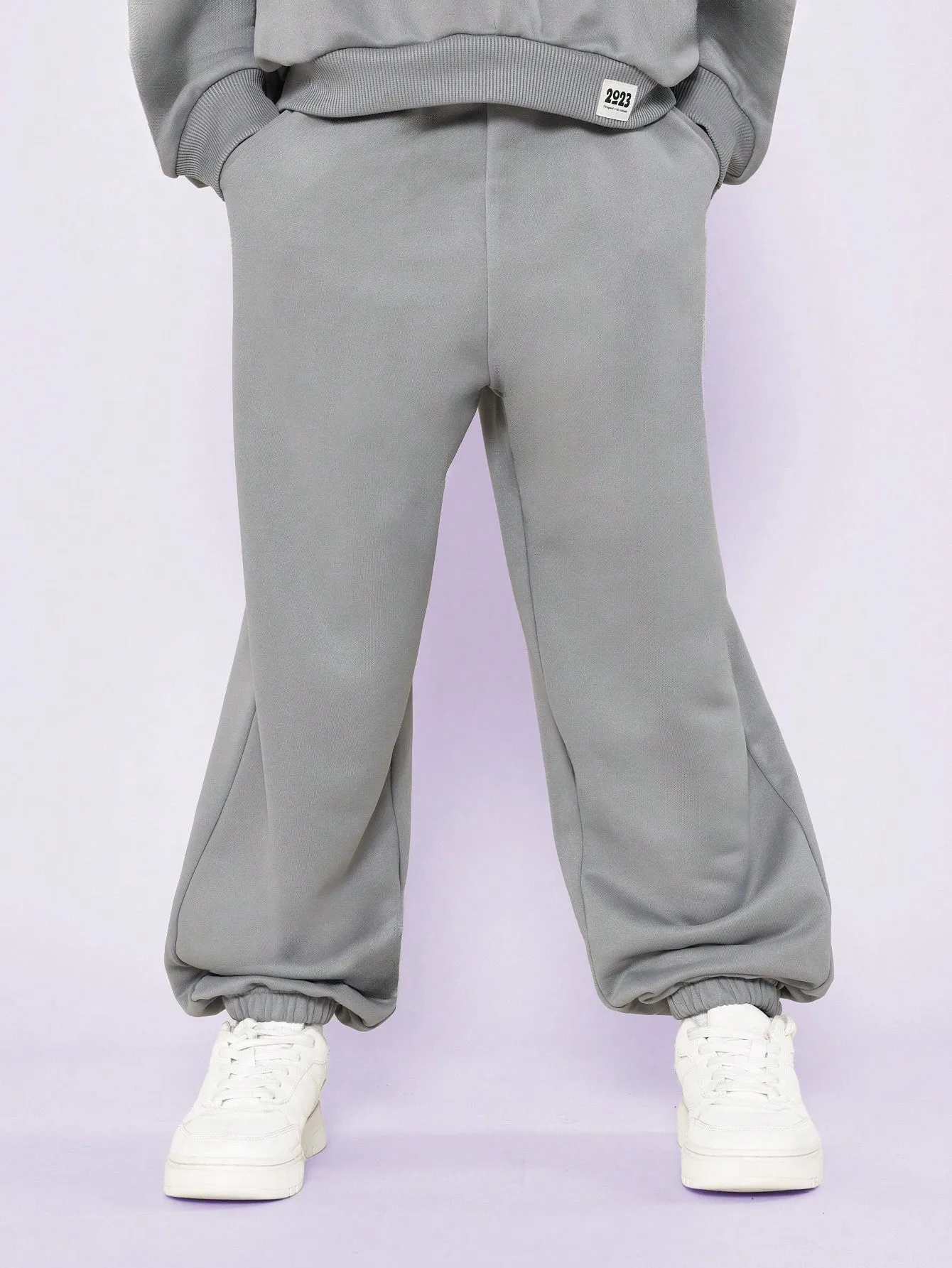 Tween Girls Regular Fit Sweatshirt With Applique And Jogger 2 Piece Set